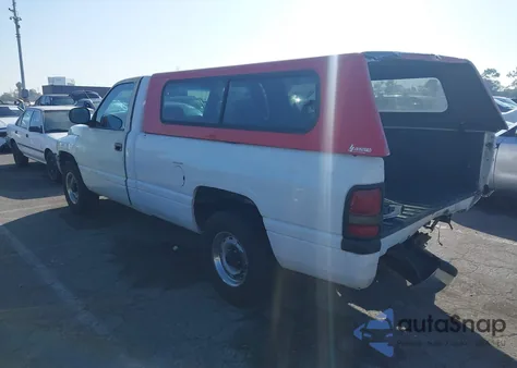 2001 Dodge Ram 1500 St/Ws z USA, uszkodzony, nr VIN 1B7HC16X81S745136